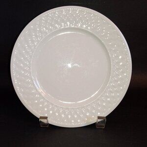 ONEIDA Majesticware Basket Weave White Wicker 7-1/2" Salad/Dessert Plate